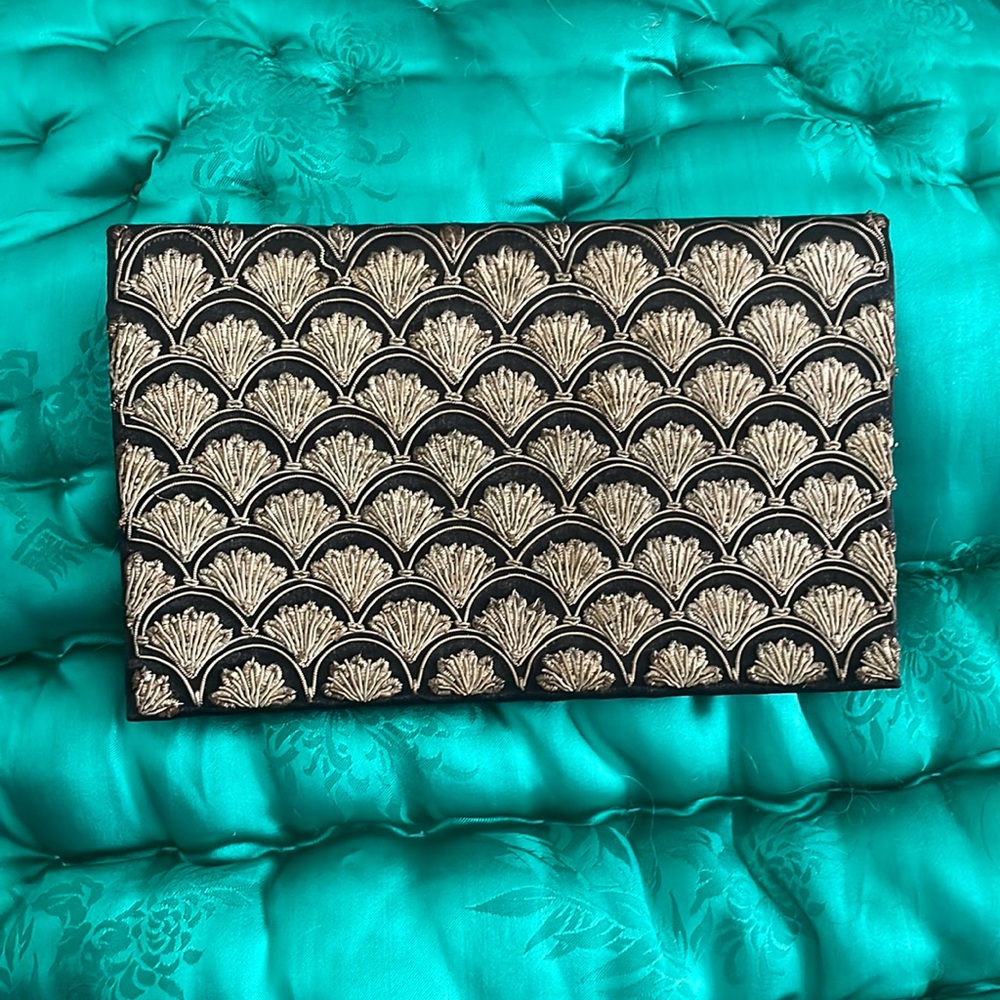 Embroidered Vintage Clutch